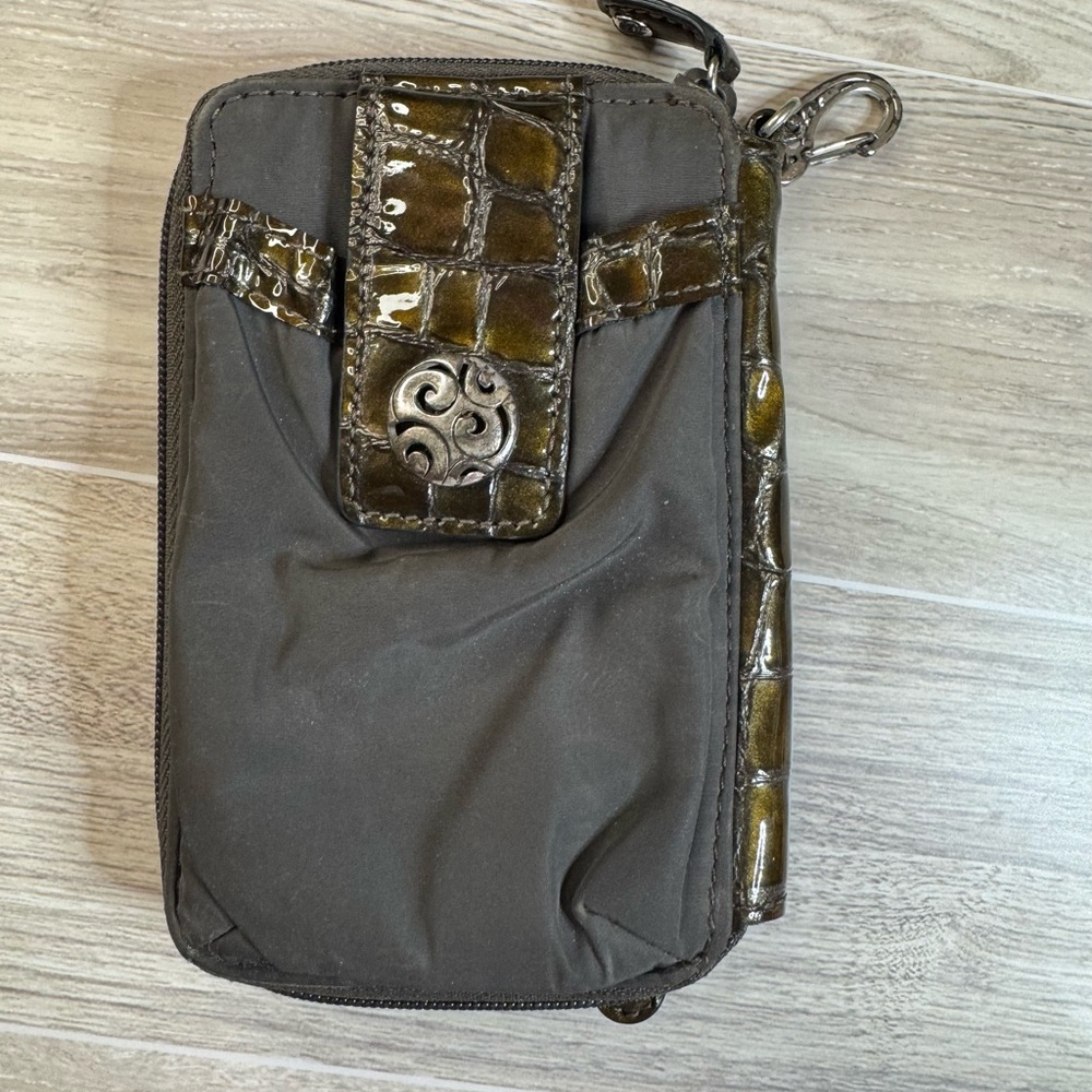 Brighton wallet